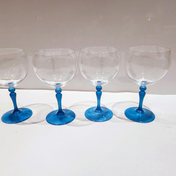 wine glasses - Picture 3 of 7